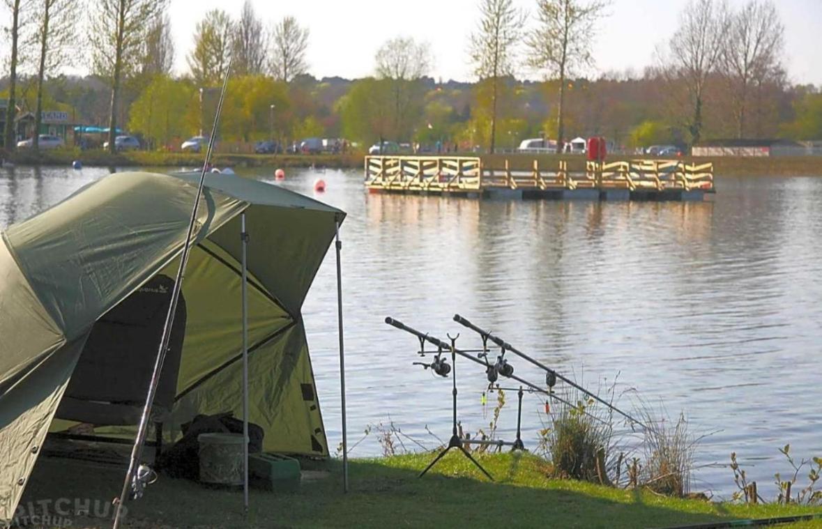Beautiful 2 Bedroom Caravan On Billing Aquadrome Northampton Eksteriør billede